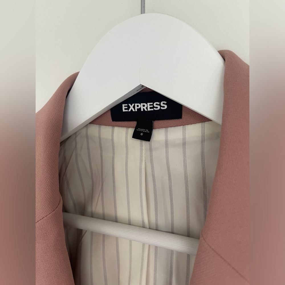 Express Women's Blush Pink Suit Jacket - Picture 2 of 7